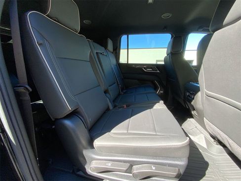 New 2026 GMC Yukon XL Elevation w/ LPO, Get Active Package image 25