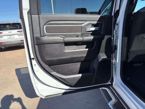 Certified 2024 RAM 2500 Big Horn AWD/4WD image 17