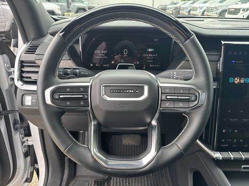 Used 2024 GMC Acadia Denali w/ Super Cruise Package AWD/4WD image 11