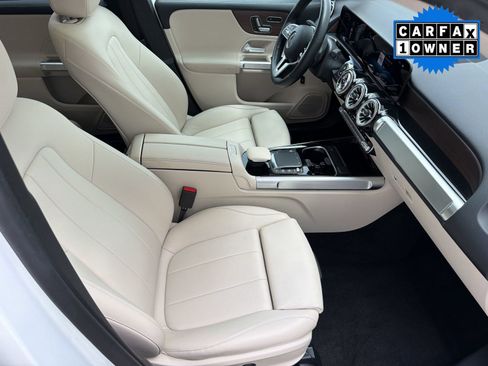 Used 2023 Mercedes-Benz GLB 250 image 24
