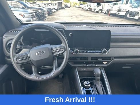 Used 2025 Chevrolet Colorado Trail Boss image 13