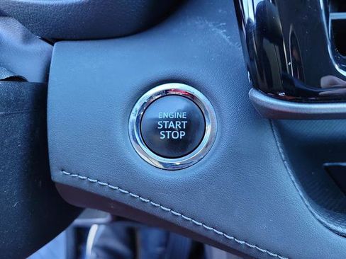 Used 2022 Toyota Highlander XLE image 16