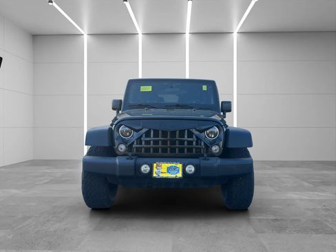 Used 2018 Jeep Wrangler Sport w/ Connectivity Group AWD/4WD image 2
