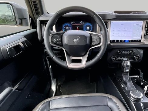 Used 2025 Ford Bronco Outer Banks AWD/4WD image 11