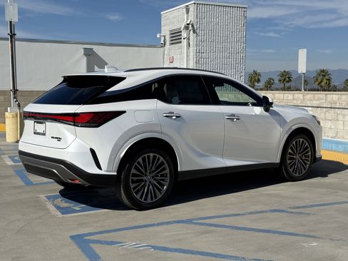 New 2026 Lexus RX 450h AWD image 11