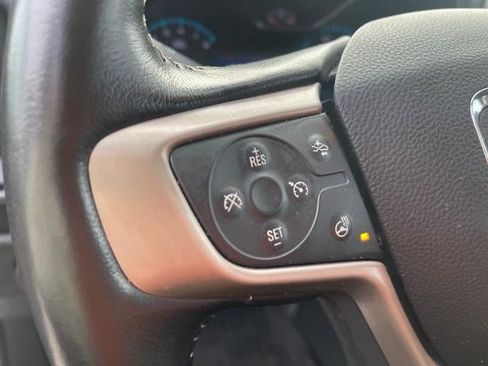 Used 2022 GMC Canyon Denali image 8