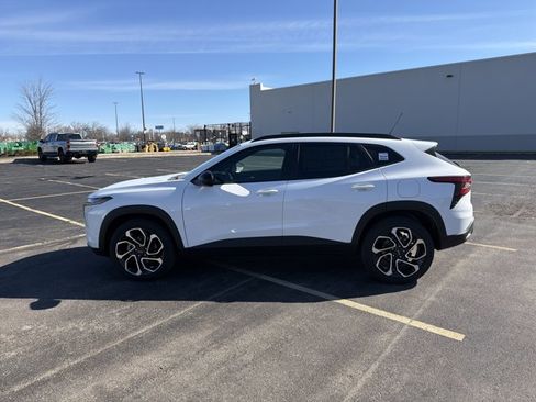 New 2026 Chevrolet Trax RS image 8