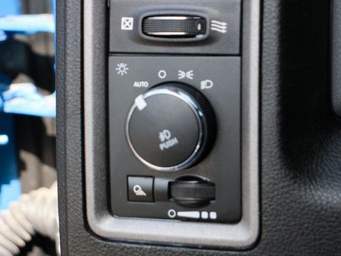 Used 2019 RAM 1500 Express w/ Express Value Package image 18