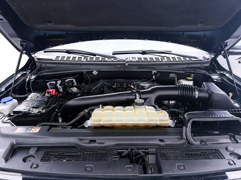 Used 2022 Ford Expedition Max XLT AWD/4WD image 2