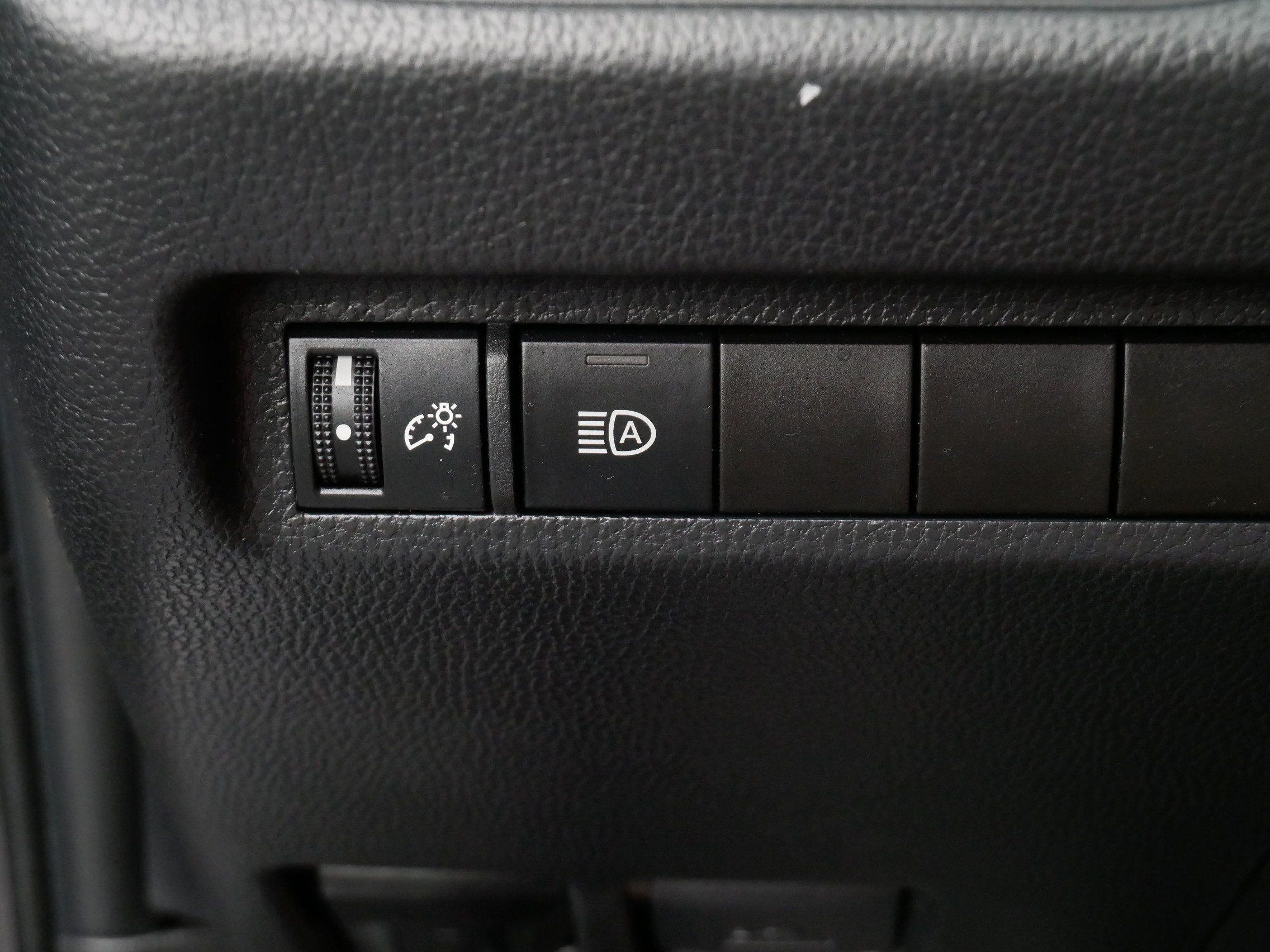 Certified 2024 Toyota RAV4 XLE w/ Convenience Package FWD image 27