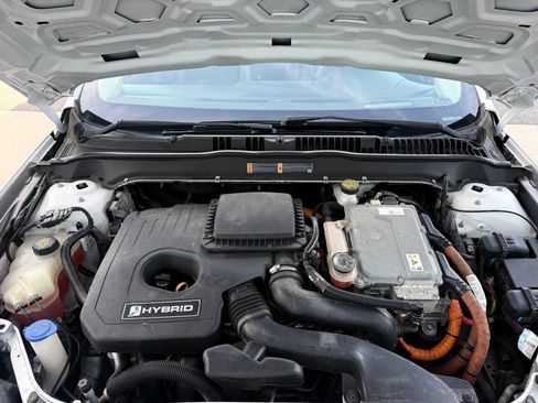 Used 2018 Ford Fusion SE w/ Equipment Group 602A FWD image 36