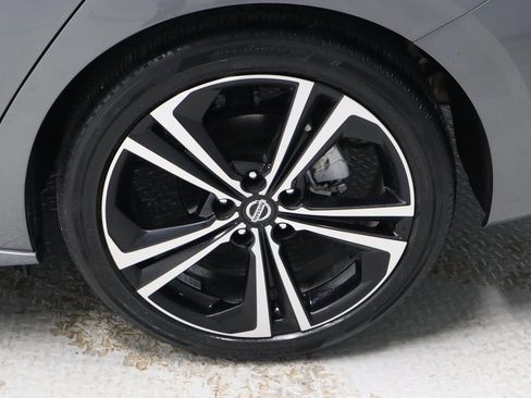 Certified 2023 Nissan Sentra SR w/ SR Premium Package image 19