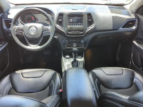 Used 2019 Jeep Cherokee Latitude Plus w/ Comfort/Convenience Group AWD/4WD image 7