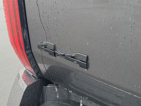 Used 2022 Toyota Tundra SR5 w/ TRD Off-Road Package image 6