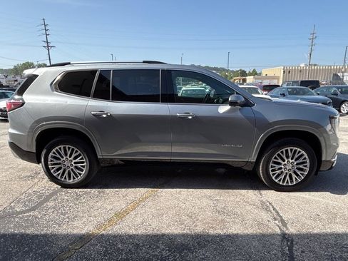 Used 2025 GMC Acadia Denali w/ LPO, Floor Liner Package AWD/4WD image 8