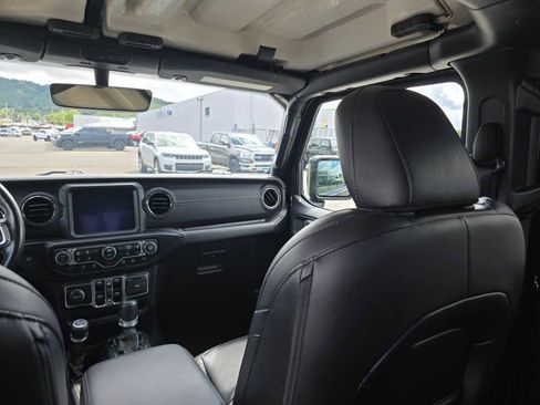 Used 2022 Jeep Gladiator High Altitude AWD/4WD image 14