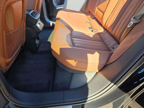 Used 2022 Audi e-tron Premium Plus w/ Premium Plus Package image 29