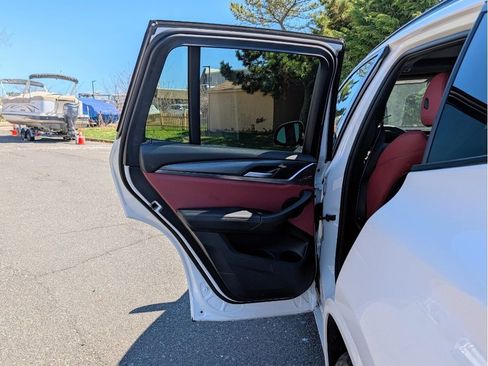 Used 2024 BMW X3 xDrive30i w/ M Sport Edition image 12