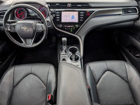 Used 2018 Toyota Camry XSE FWD image 5
