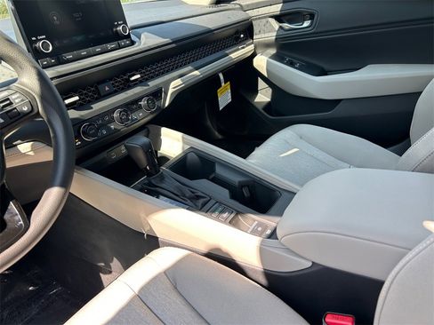 New 2025 Honda Accord SE image 11