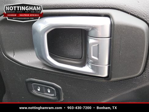 Used 2022 Jeep Gladiator Sport AWD/4WD image 29