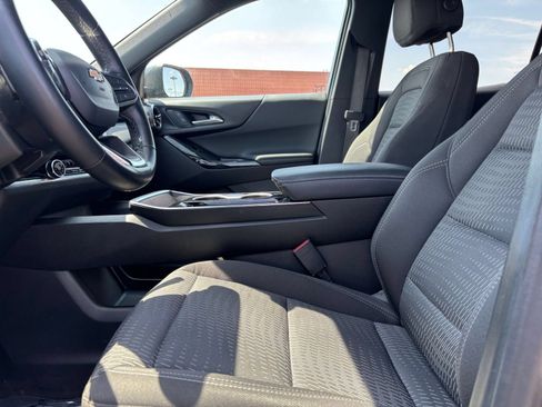 Used 2025 Chevrolet Equinox LT FWD image 28