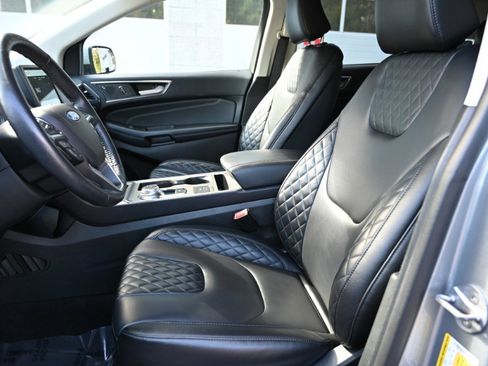 Used 2024 Ford Edge Titanium image 15