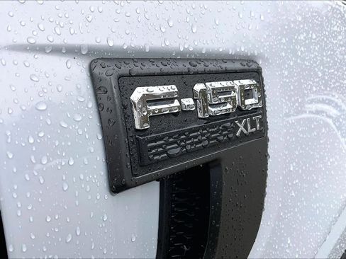 Used 2022 Ford F150 XLT w/ Equipment Group 302A High image 9