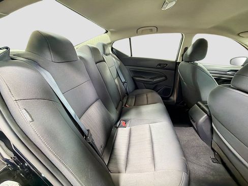 Used 2024 Nissan Altima 2.5 SV FWD image 25