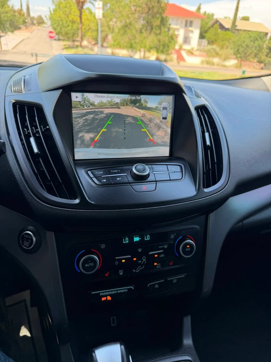 Used 2019 Ford Escape SEL FWD image 16