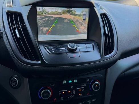 Used 2019 Ford Escape SEL FWD image 16