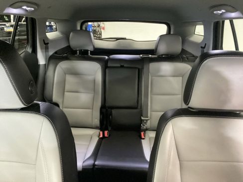 Used 2022 GMC Terrain SLT image 38