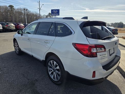 Used 2017 Subaru Outback 3.6R Touring w/ Popular Package #5A image 7