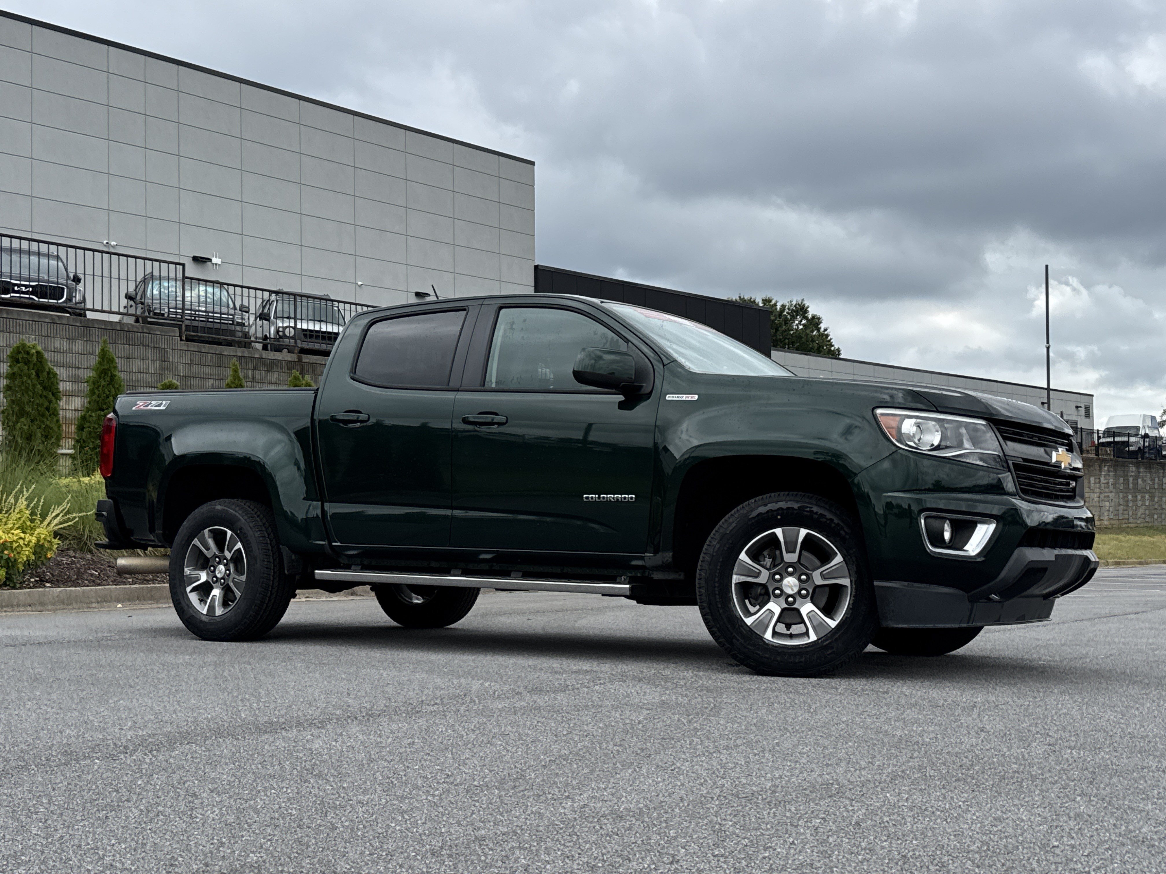 Used 2016 Chevrolet Colorado Z71 AWD/4WD image 2