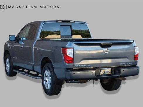 Used 2017 Nissan Titan SV AWD/4WD image 7