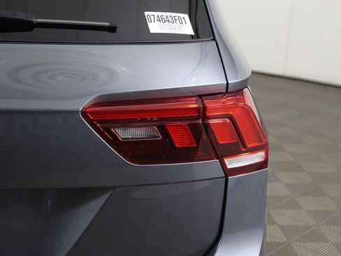 Used 2023 Volkswagen Tiguan SE R-Line image 17