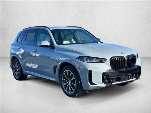 Used 2026 BMW X5 xDrive50e w/ M Sport Package AWD/4WD image 7