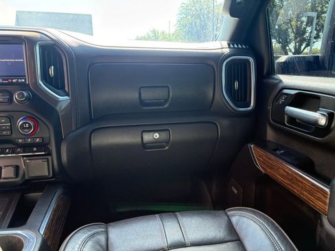 Used 2021 Chevrolet Silverado 2500 High Country w/ Z71 Off-Road Package image 8