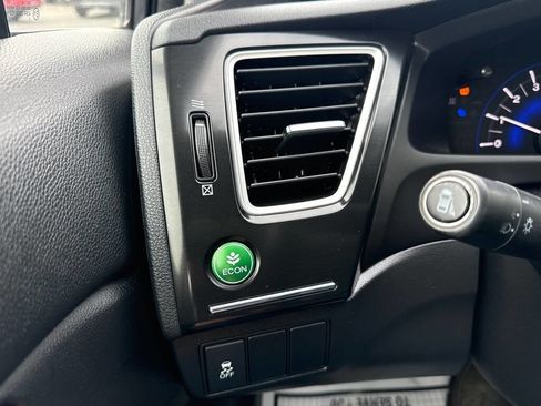 Used 2015 Honda Civic SE image 32