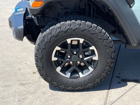Used 2024 Jeep Wrangler Unlimited Rubicon 4xe AWD/4WD image 8