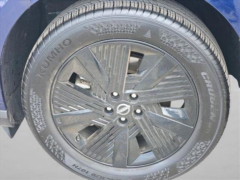 Used 2025 Nissan Murano SV FWD image 24