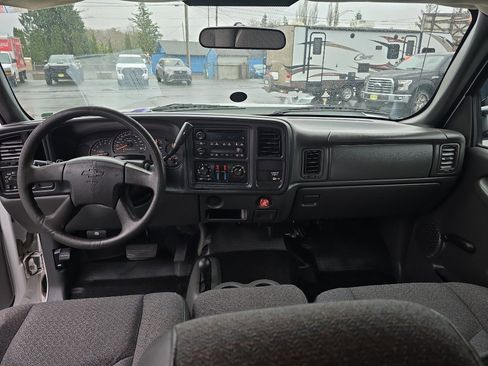 Used 2006 Chevrolet Silverado 2500 W/T image 18
