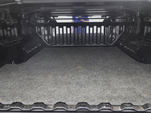 Used 2024 GMC Canyon Elevation w/ Elevation Premium Package AWD/4WD image 6