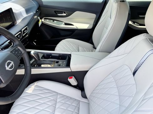 New 2026 Nissan Sentra SL FWD image 17