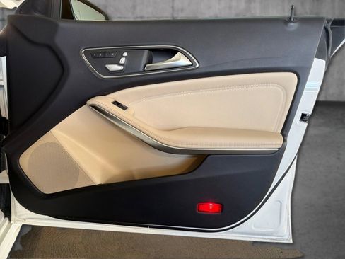 Used 2019 Mercedes-Benz CLA 250 image 21