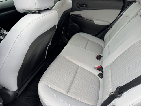 Used 2023 Hyundai Kona SEL image 11