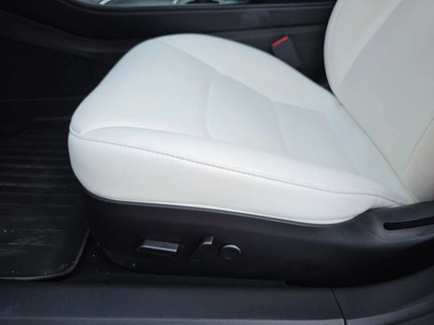 Used 2022 Tesla Model 3 Performance AWD/4WD image 25