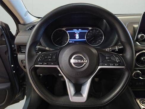 Used 2024 Nissan Sentra SV FWD image 18