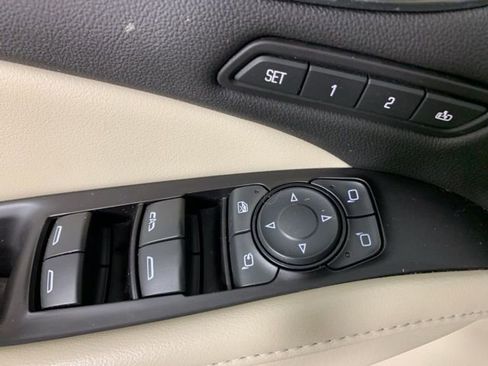 Used 2018 Buick Enclave Premium w/ Experience Buick Package image 20