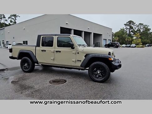 Used 2020 Jeep Gladiator Sport w/ Quick Order Package 24S image 33